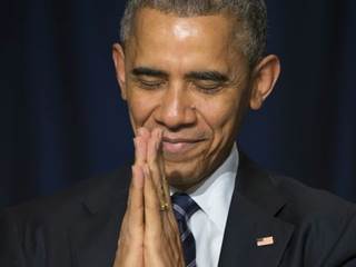 TT. Barack Obama chắp tay chào Đức Đạt Lai Lạt Ma National Breakfast Prayer, Washington DC, 5-2-2015